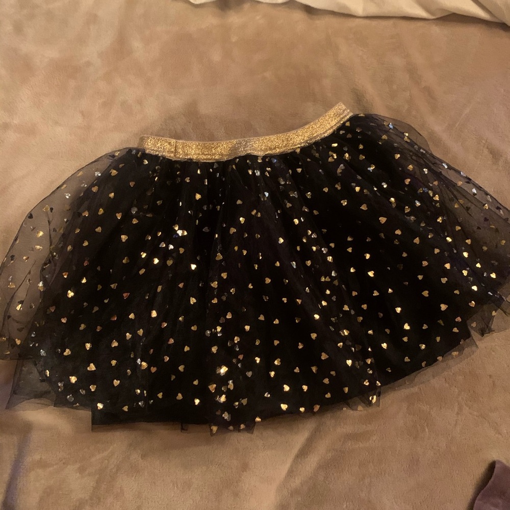 Black kids puffy skirt with gold hearts